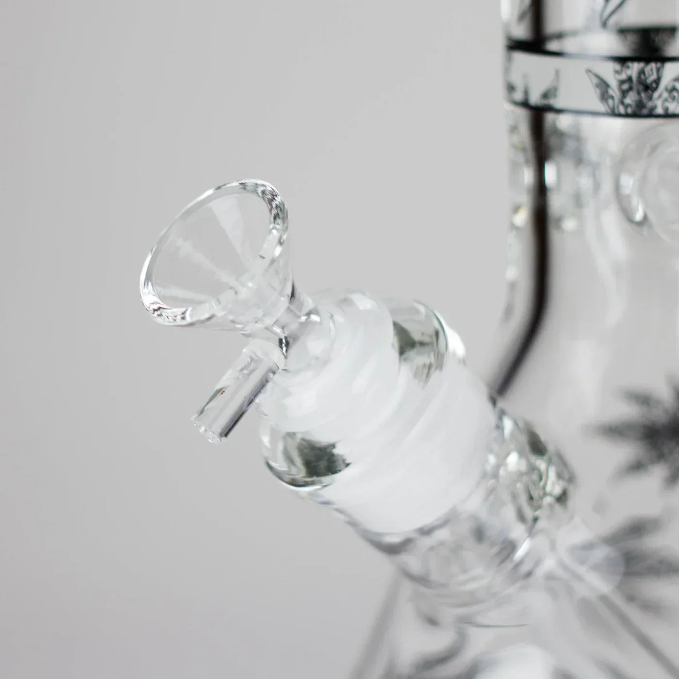 14″ Glow-in-the-Dark Glass Beaker Bong - Leaf